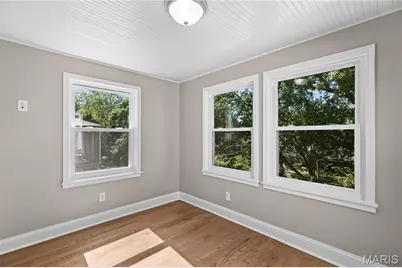 553 Westview Drive, University City, MO 63130 - Photo 20