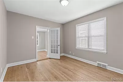 553 Westview Drive, University City, MO 63130 - Photo 18