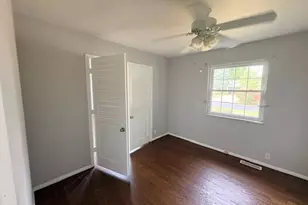 10 Queensbrook Pl, Olivette, MO 63132 - Photo 10
