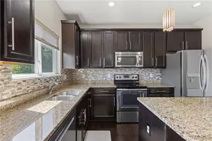 184 Berry Manor Cir, Saint Peters, MO 63376 - Photo 12