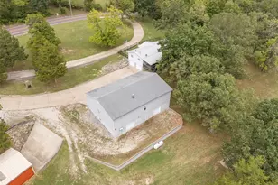 738 Johnson Rd, Bloomsdale, MO 63627 - Photo 58