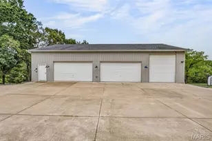 738 Johnson Rd, Bloomsdale, MO 63627 - Photo 2