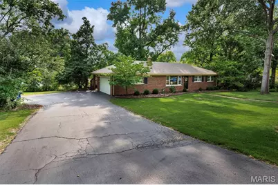 11 Hedgewood Lane, Ballwin, MO 63011 - Photo 18