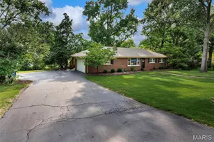 11 Hedgewood Ln, Ballwin, MO 63011 - Photo 18