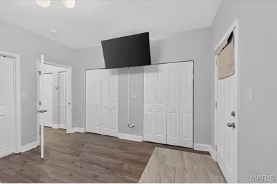 4528 Pennsylvania Avenue, Saint Louis, MO 63111 - Photo 12