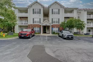 37 Kassebaum Ln, Saint Louis, MO 63129 - Photo 2