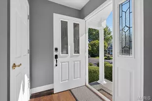 10419 Capitol Pl, Saint Louis, MO 63131 - Photo 4