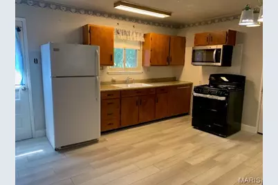 660 Central Parkway, Florissant, MO 63031 - Photo 2
