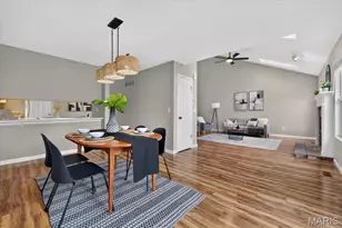 12725 Bennington Common Ln, Saint Louis, MO 63146 - Photo 8