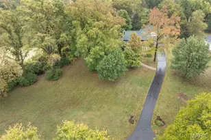 9320 Lincoln Dr, Sunset Hills, MO 63127 - Photo 1
