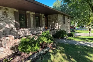 31 Sherwood Estates Ave, Hannibal, MO 63401 - Photo 2