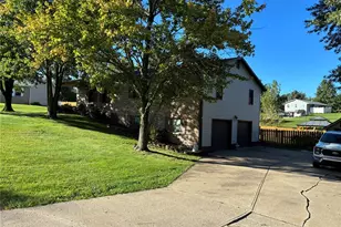 31 Sherwood Estates Ave, Hannibal, MO 63401 - Photo 4