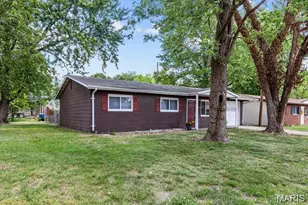1395 Bluebird Dr, Florissant, MO 63031 - Photo 2