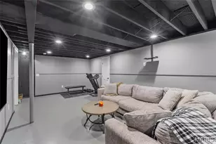 2643 Wessex Dr, Saint Louis, MO 63125 - Photo 20