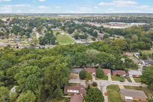 2643 Wessex Dr, Saint Louis, MO 63125 - Photo 32