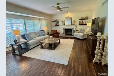 2811 Barrett Pines Lane, Des Peres, MO 63021 - Photo 2