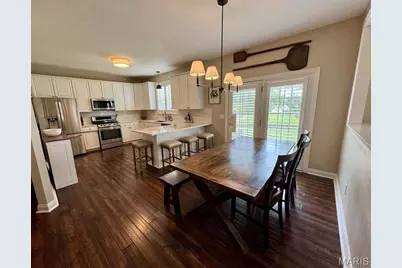 2811 Barrett Pines Lane, Des Peres, MO 63021 - Photo 6