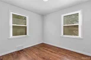 1326 Leroy Ave, Normandy, MO 63133 - Photo 8