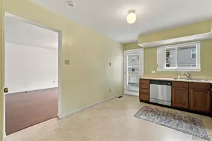 5319 N Kenrick Parke Dr, Shrewsbury, MO 63119 - Photo 16
