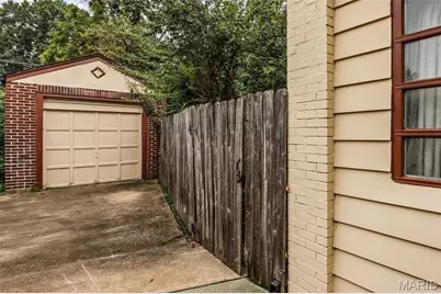 7570 Stanford Avenue, University City, MO 63130 - Photo 44