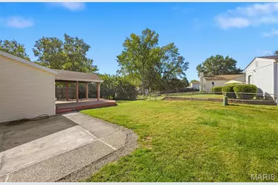540 Coachway Lane, Hazelwood, MO 63042 - Photo 6