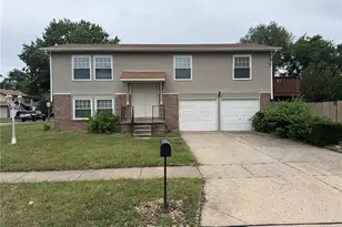 6113 Lake Paddock Dr, Florissant, MO 63033 - Photo 1