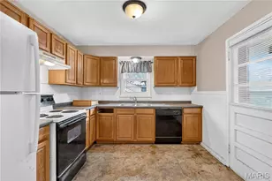 413 Ballman Ave, Saint Louis, MO 63135 - Photo 4