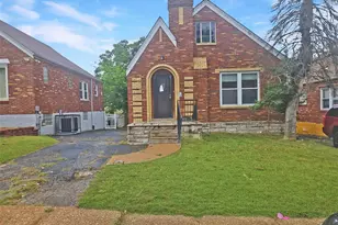 8729 Acacia Dr, Jennings, MO 63136 - Photo 1