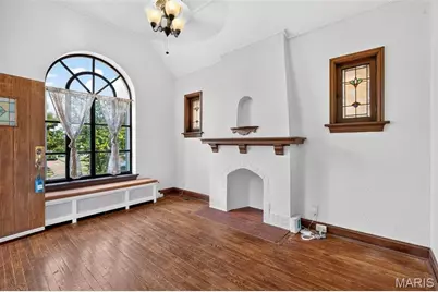 4142 Fairview Avenue, Saint Louis, MO 63116 - Photo 4