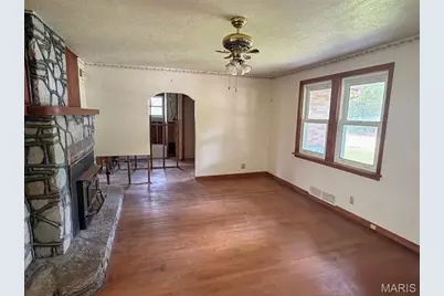 1572 Farmview Avenue, Saint Louis, MO 63138 - Photo 2