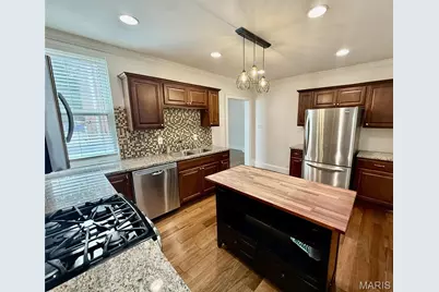 5425 Odell Street, Saint Louis, MO 63139 - Photo 2