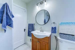 669 Bellsworth Dr, Saint Louis, MO 63125 - Photo 12