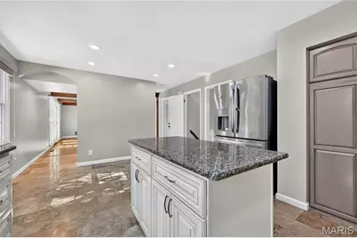 12120 Hibler Drive, Creve Coeur, MO 63141 - Photo 12