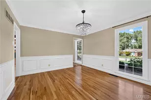12120 Hibler Dr, Creve Coeur, MO 63141 - Photo 8
