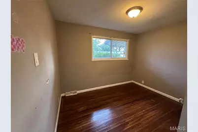 10514 Rothwell Drive, Saint Louis, MO 63136 - Photo 6