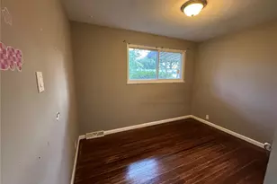 10514 Rothwell Dr, Saint Louis, MO 63136 - Photo 6
