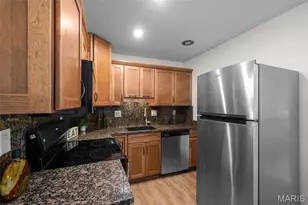 10421 Briarbend Dr Dr, Saint Louis, MO 63146 - Photo 12
