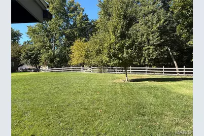 357 Beaver Lake Drive, Saint Charles, MO 63303 - Photo 2