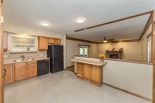 357 Beaver Lake Dr, Saint Charles, MO 63303 - Photo 12