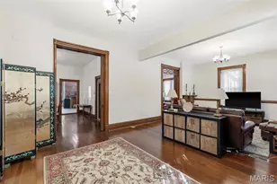 711 N 5th St, Saint Charles, MO 63301 - Photo 8