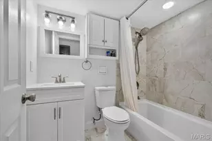 10401 Briarbend Dr, Saint Louis, MO 63146 - Photo 22