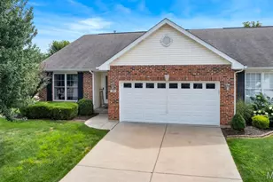 41 Huntgate Dr, Saint Peters, MO 63376 - Photo 1