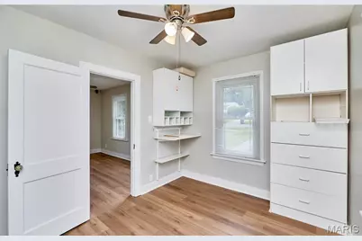 9139 E Milton Avenue, Saint Louis, MO 63114 - Photo 8
