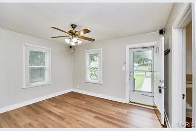 9139 E Milton Avenue, Saint Louis, MO 63114 - Photo 4