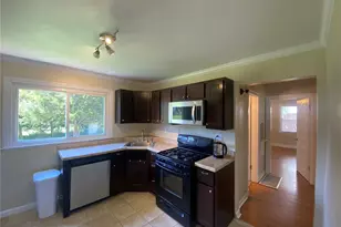 8902 Oneida Ln, Saint Louis, MO 63114 - Photo 6