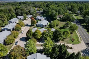 2902 Oakmont Dr, Saint Charles, MO 63301 - Photo 24