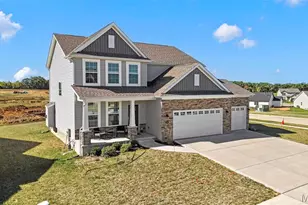 335 Valley Bluff Dr, Wentzville, MO 63385 - Photo 4
