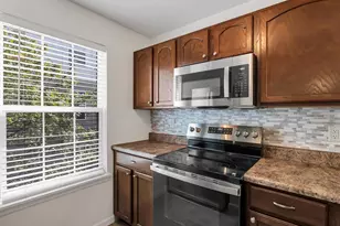 9740 Bexley Station Dr, Affton, MO 63123 - Photo 8