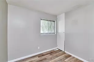 20 Ville Teresa Ct, Hazelwood, MO 63042 - Photo 12