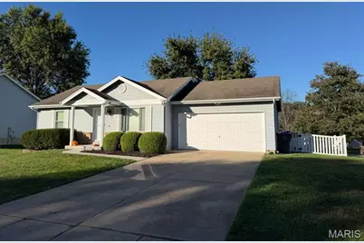 11 Mallard Pointe Drive, O'Fallon, MO 63368 - Photo 2